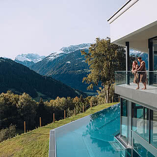 Wellnesshotel Vorarlberg - Infinitypool | Hotel Fernblick Montafon