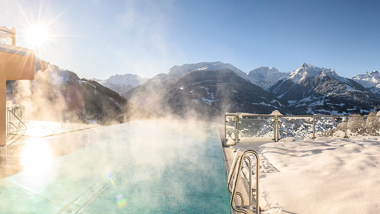 Beheizter Skypool im Winter