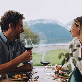 Hotel Fernblick Montafon - Pärchen im Panorama Restaurant