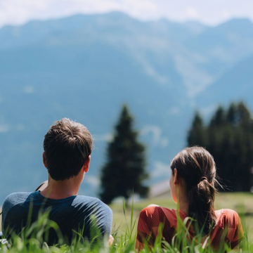 Unterwegs im Montafon – die Aussicht immer im Gepäck. ️ Ob zu Fuß oder auf zwei Rädern – jeder Weg führt hier zu einem ganz besonderen Fernblick.